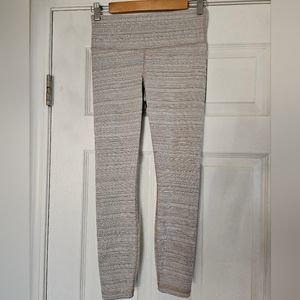 Athleta Women's Cream 3/4 Leggings Size Small